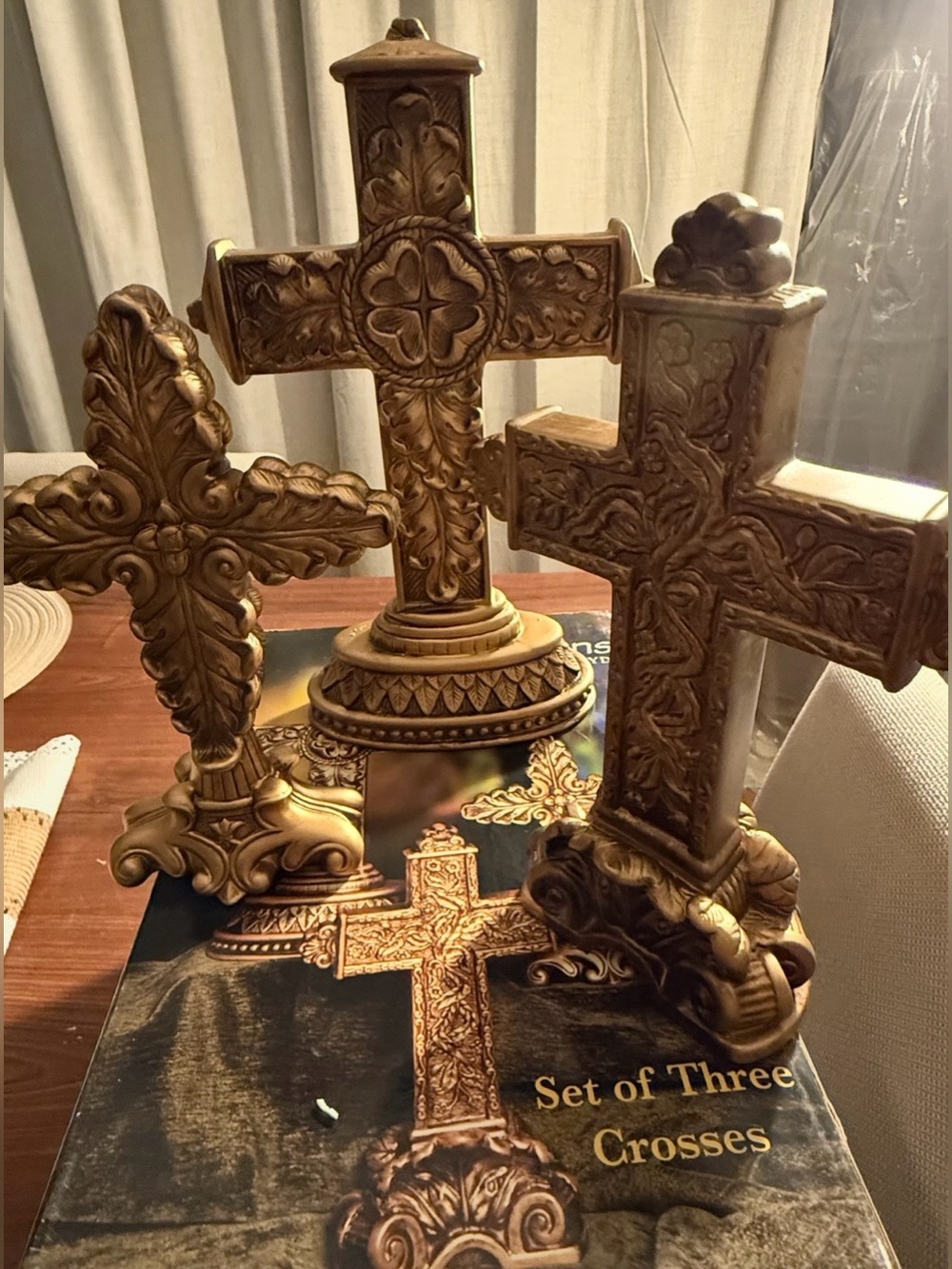 New With Tags Boxed 3 Pieces Crosses